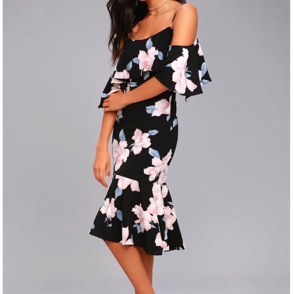 Lulu’s floral off the shoulder dress Size Small